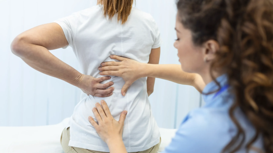 treatment-womans-back-back-pain
